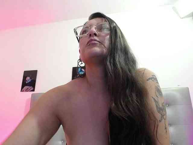 Horny-juliette