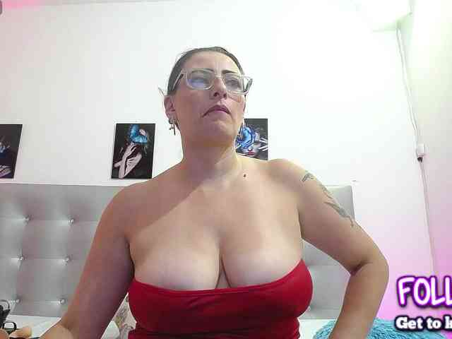 Horny-juliette webcam