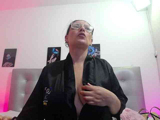 Horny-juliette