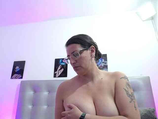 Horny-juliette