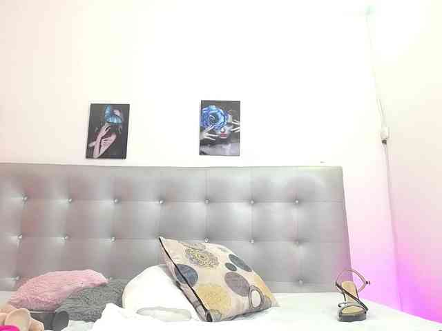 Horny-juliette webcam
