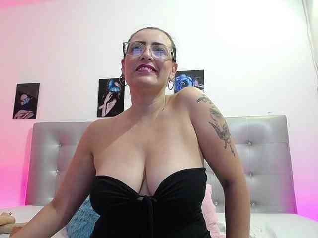 Horny-juliette