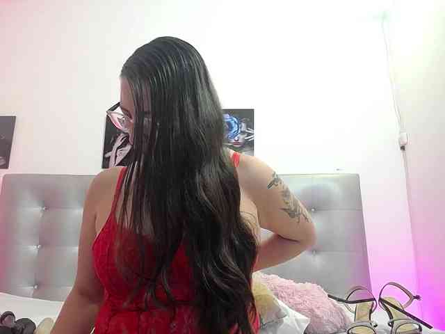 Horny-juliette webcam