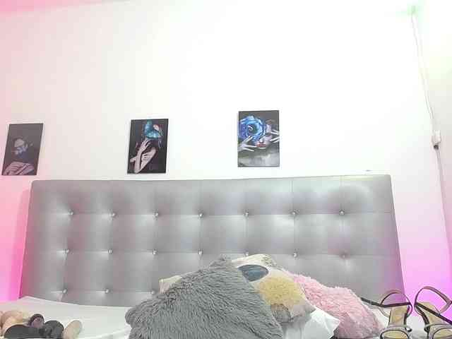 Horny-juliette webcam