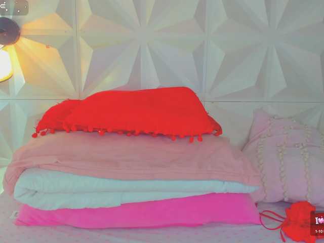 cutelatinaxxx's BongaCams show and profile