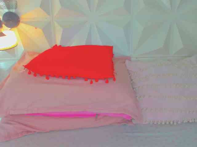 cutelatinaxxx webcam