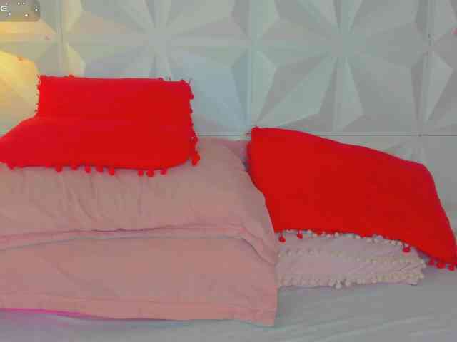 cutelatinaxxx webcam