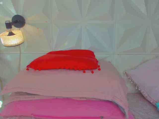 cutelatinaxxx webcam