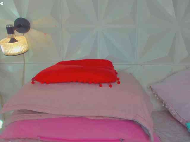 cutelatinaxxx webcam