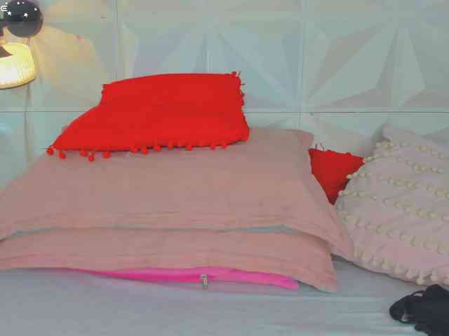 cutelatinaxxx webcam