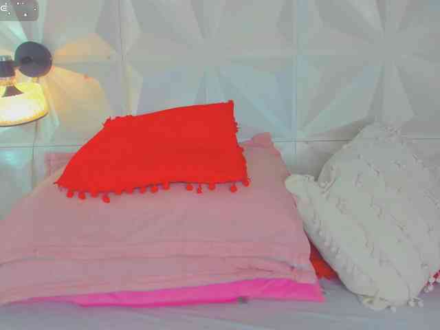 cutelatinaxxx webcam