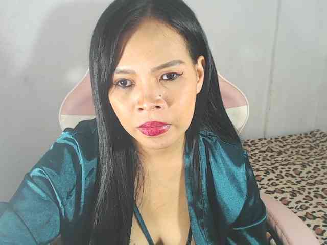PinaySweetMommyxx webcam