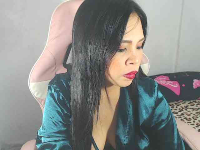 PinaySweetMommyxx webcam