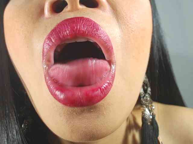 PinaySweetMommyxx webcam