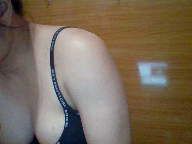 JangHi-22's BongaCams show and profile