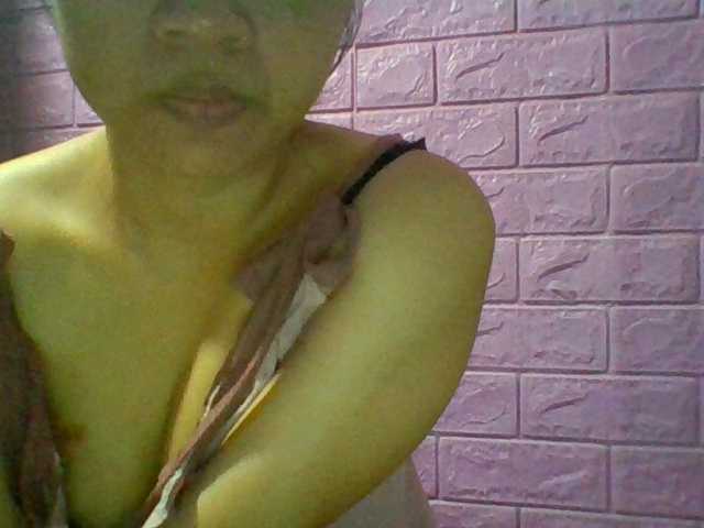JangHi-22 live cam on BongaCams