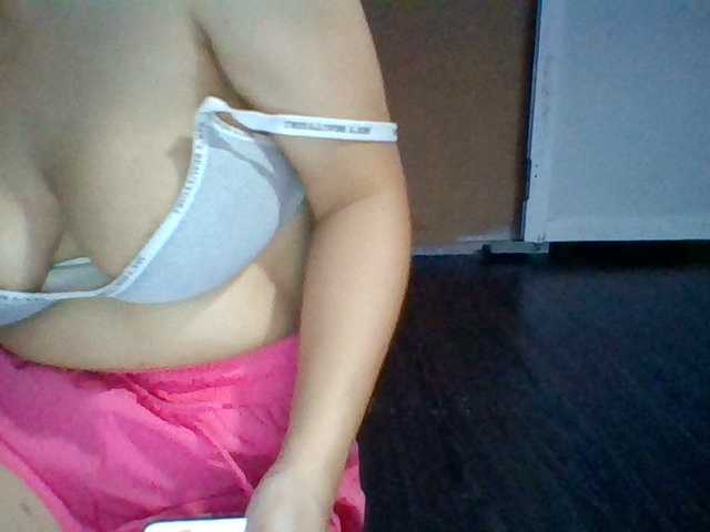 JangHi-22 live cam on BongaCams