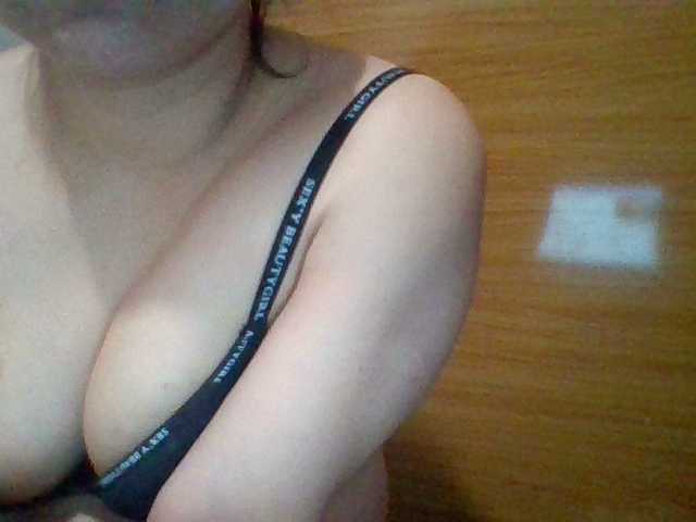 JangHi-22's BongaCams show and profile