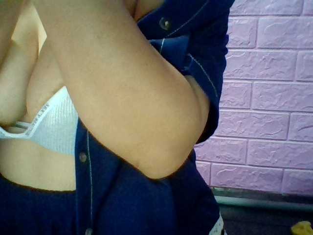 JangHi-22 live cam on BongaCams