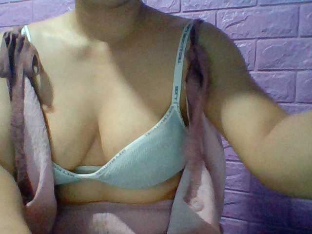 JangHi-22 live cam on BongaCams