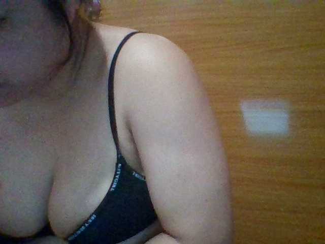 JangHi-22's BongaCams show and profile