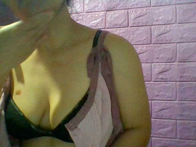 JangHi-22 live cam on BongaCams