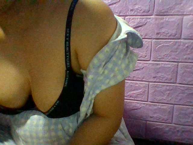 JangHi-22 live cam on BongaCams