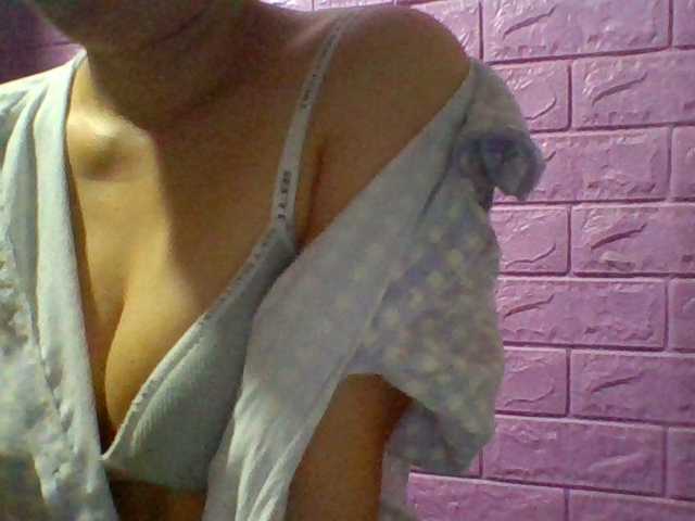 JangHi-22 live cam on BongaCams