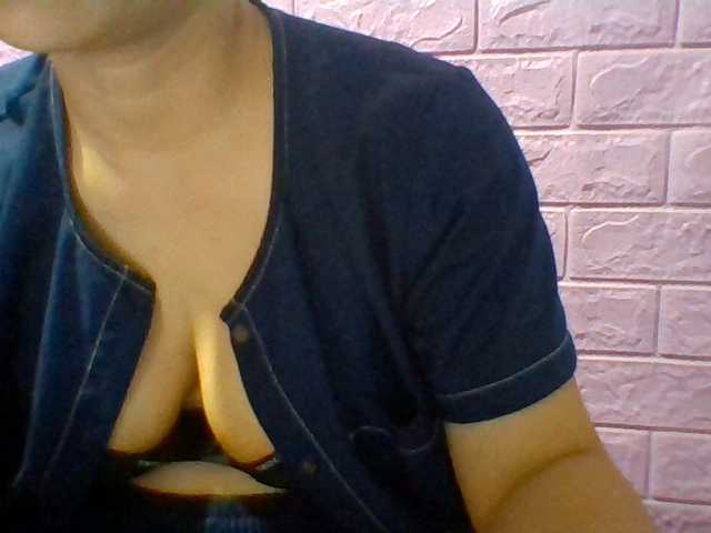 JangHi-22 live cam on BongaCams