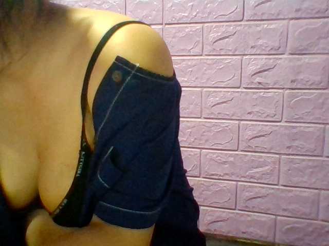 JangHi-22 live cam on BongaCams