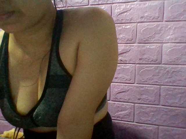 JangHi-22 live cam on BongaCams