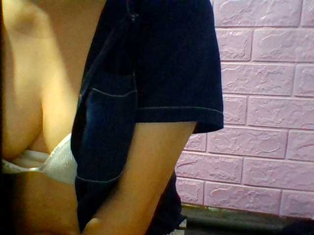 JangHi-22 live cam on BongaCams