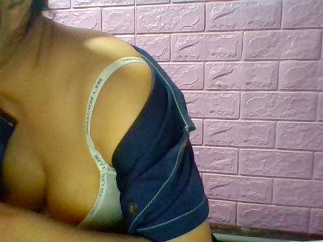 JangHi-22 live cam on BongaCams