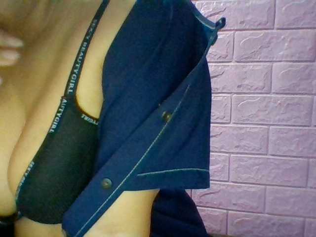 JangHi-22 live cam on BongaCams