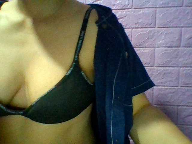 JangHi-22 live cam on BongaCams