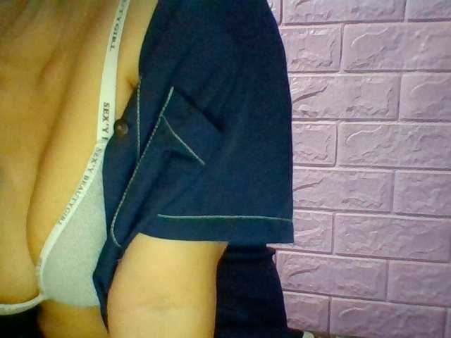 JangHi-22 live cam on BongaCams