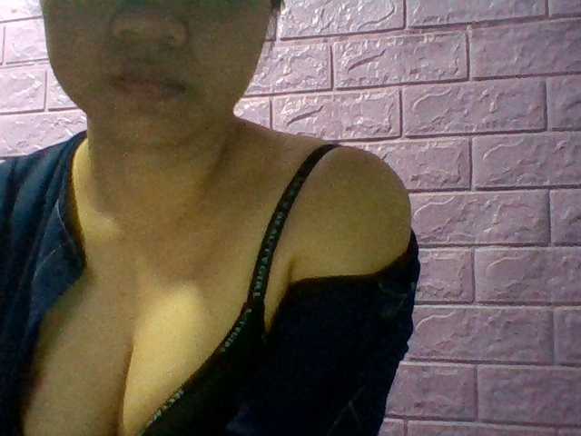 JangHi-22 live cam on BongaCams