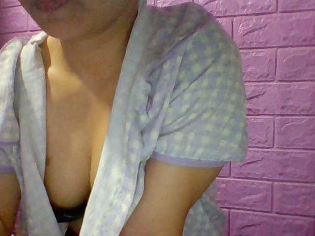 JangHi-22 live cam on BongaCams