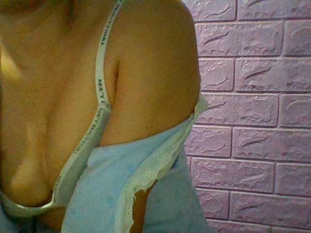 JangHi-22 live cam on BongaCams
