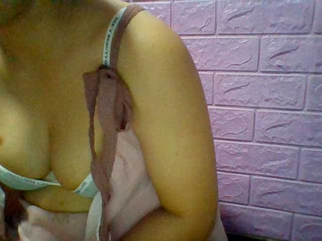 JangHi-22 live cam on BongaCams