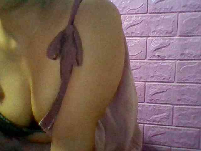 JangHi-22 Live Webcam on BongaCams