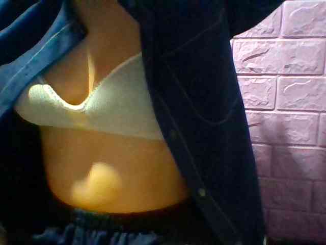 Janghi-22's cam show statistics and live stream