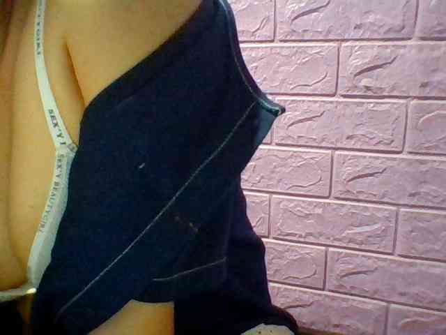 Janghi-22's cam show statistics and live stream