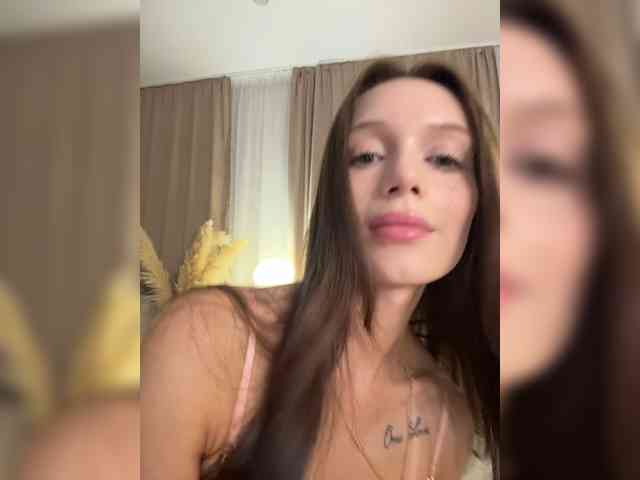 Модель: AnyaAngel