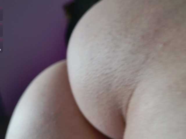 SalutChristine live cam on BongaCams