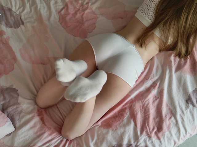 SalutChristine's BongaCams show and profile