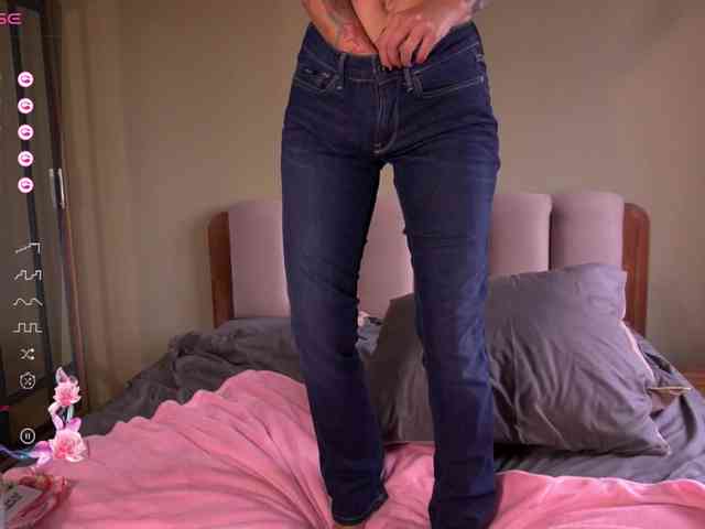 TeonaRose webcam
