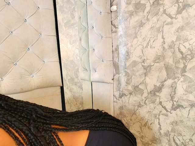 CrystalBrooke3x's BongaCams show and profile