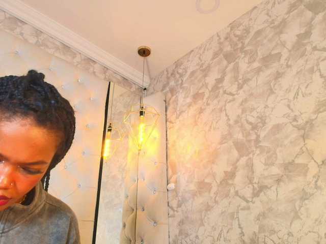 CrystalBrooke3x's BongaCams show and profile