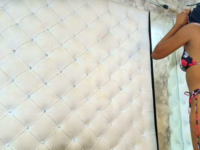 CrystalBrooke3x webcam